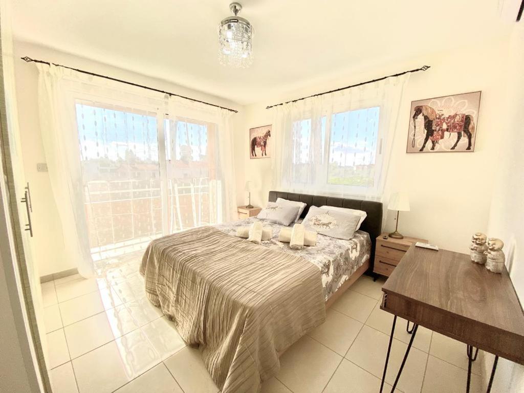 Nissi 3 View Holiday 2 Bedroom Apartment Айя Напа Екстериор снимка