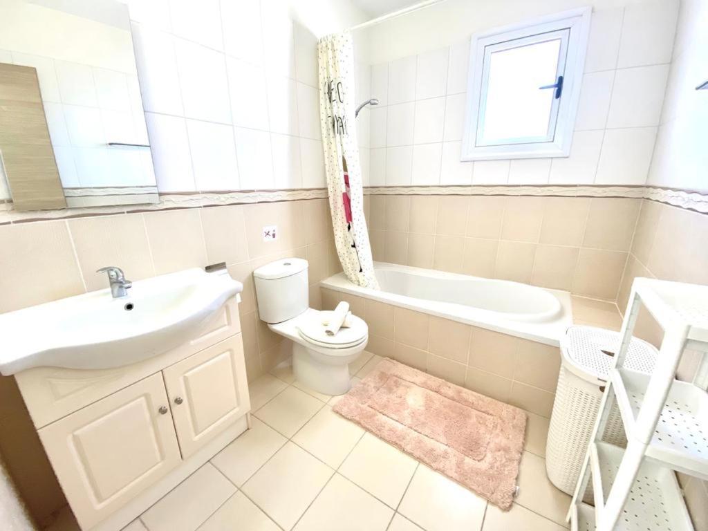 Nissi 3 View Holiday 2 Bedroom Apartment Айя Напа Екстериор снимка