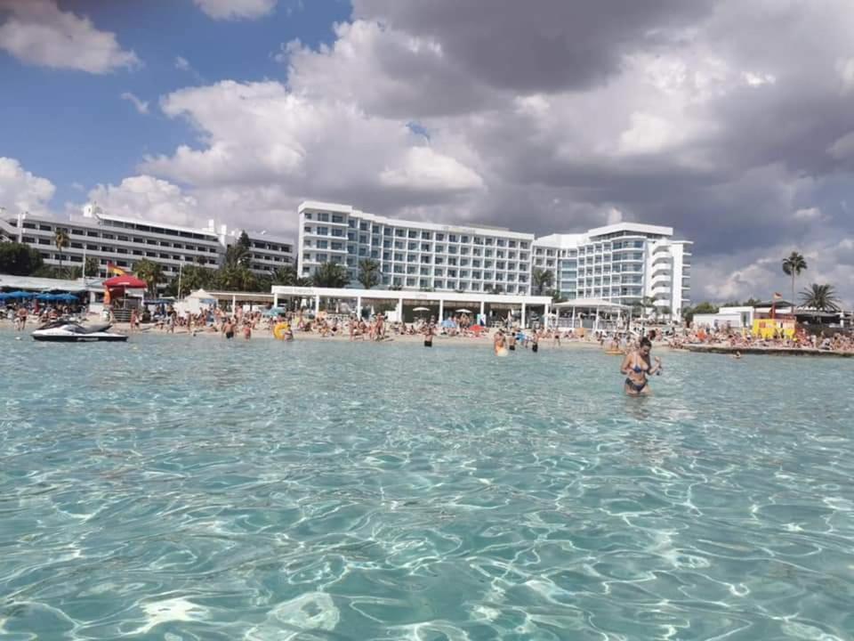 Nissi 3 View Holiday 2 Bedroom Apartment Айя Напа Екстериор снимка