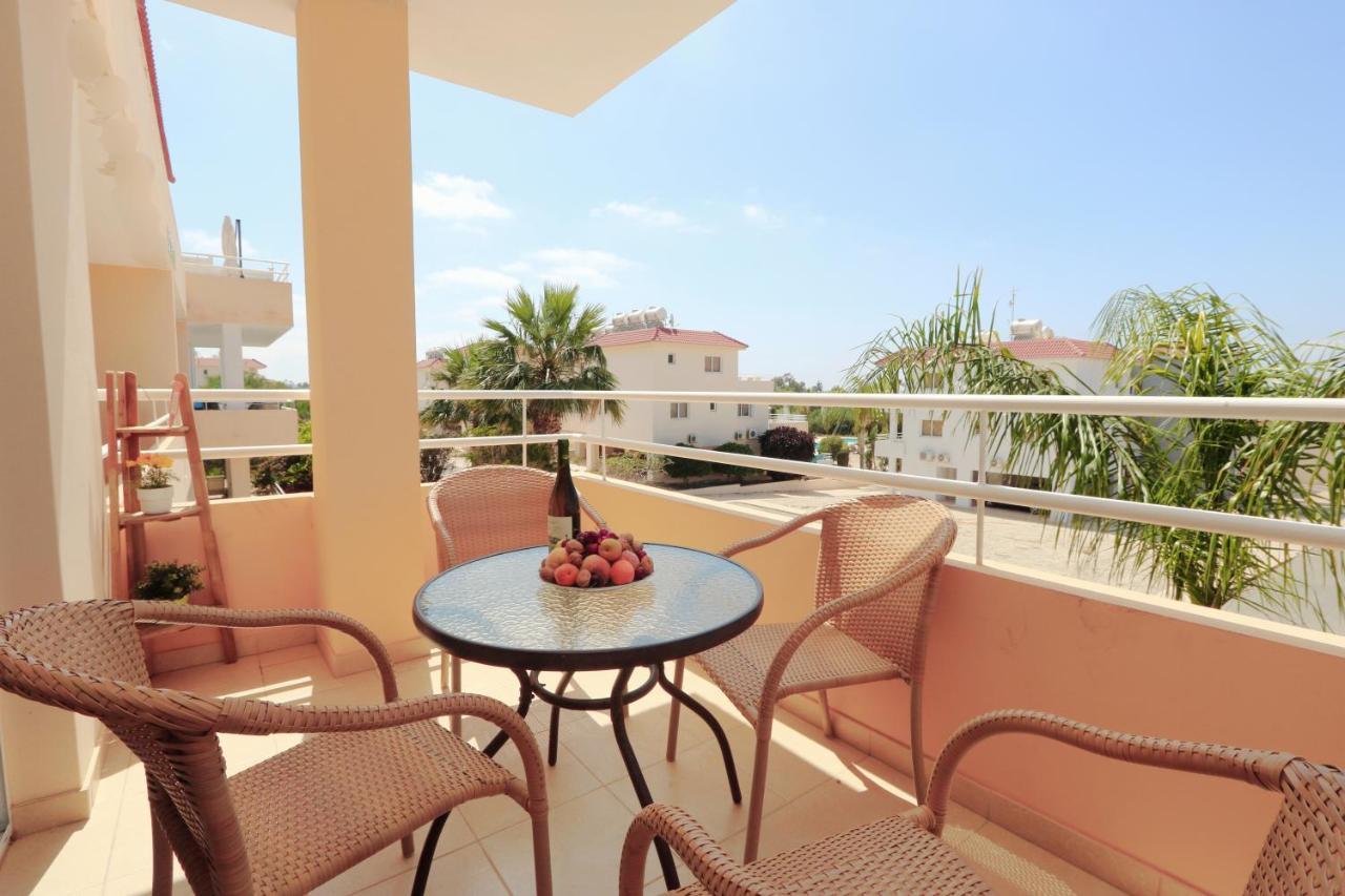 Nissi 3 View Holiday 2 Bedroom Apartment Айя Напа Екстериор снимка