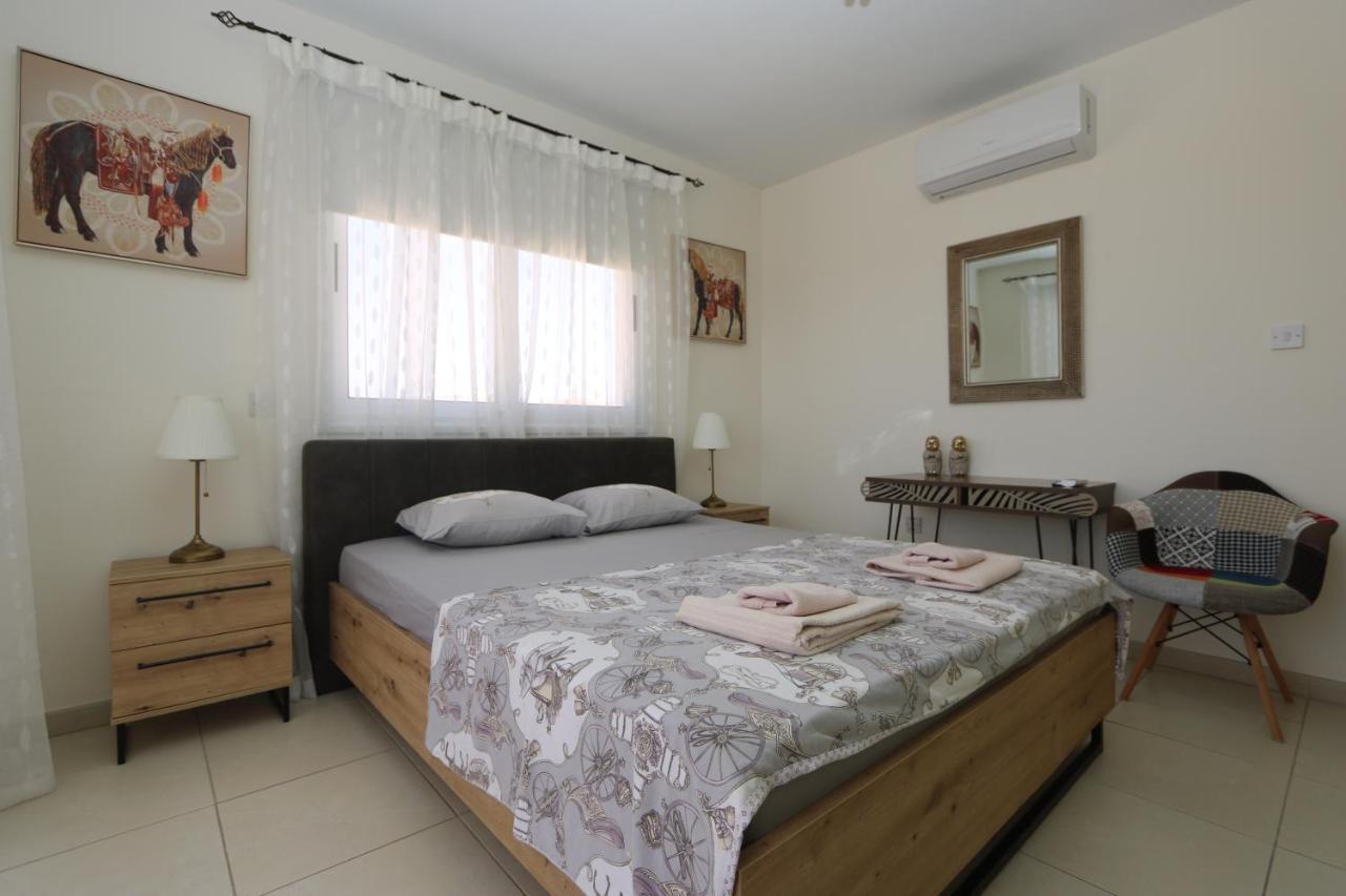 Nissi 3 View Holiday 2 Bedroom Apartment Айя Напа Екстериор снимка